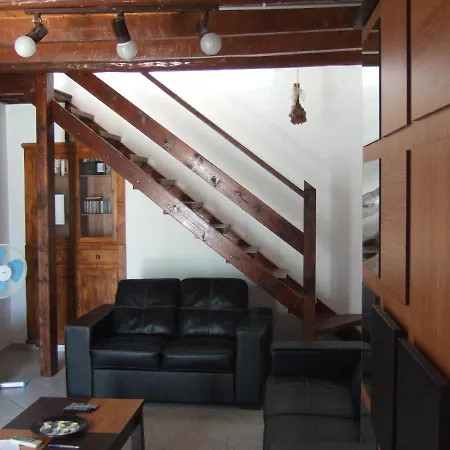 Charming Traditional 1-Bed House In Rhodes