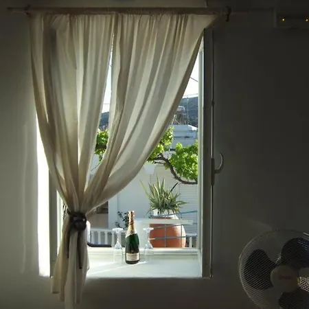 Charming Traditional 1-Bed House In Rhodes *