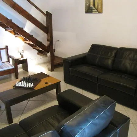 Charming Traditional 1-Bed House In Rhodes